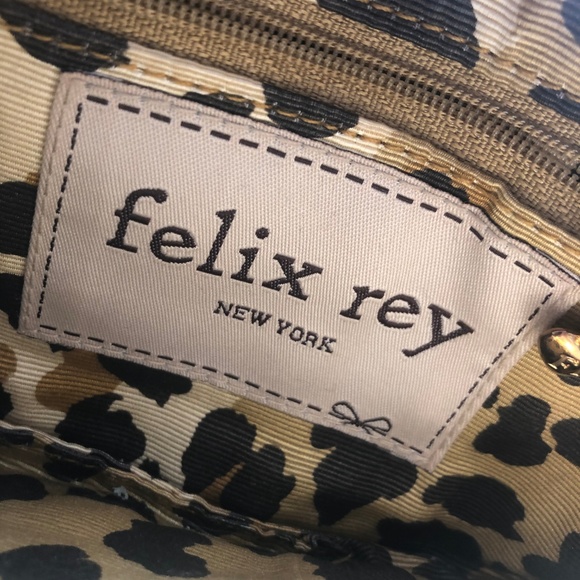 Felix Rey Black Ruffle Hand Bag - Picture 4 of 4